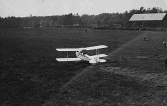Rallye Aerien Chateau d'Ardenne 17 and 18 May 1930 G-AASY DH Moth [0391-0013]