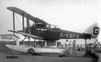 Alan Cobham England-Australia flight 1926 G-EBFO DH50 on floats in Karachi [0920-0008a]