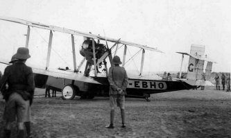McLaren Round-the-world flight attempt 1924 G-EBHO Supermarine Amphibian in Karachi [0920-0004b]