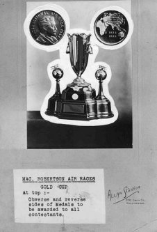 MacRobertson Race 1934 Trophy and medals [0013-0015]