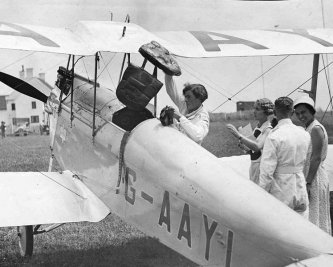 Kings Cup 1932 Winifred Spooner G-AAYL DH Moth [0354-0010]