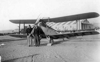 Neville Stack and Bernard Leete with DH Moth in Karachi Jan 1927 [0920-0009b]